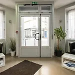 فندق بونسيجور مونتمارترى