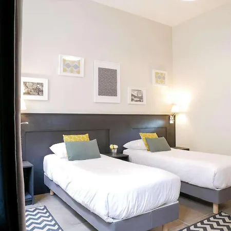 ボンセジュール モンマルトル ホテル