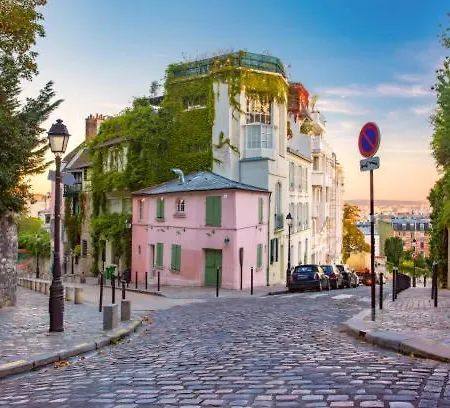 ボンセジュール モンマルトル ホテル 2*