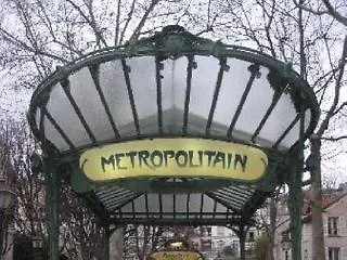 Bonséjour Montmartre Paris