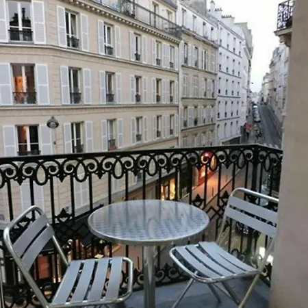 Bonsejour Montmartre 2*