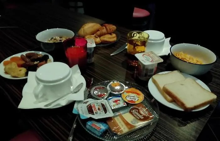 Bonsejour Montmartre 2*