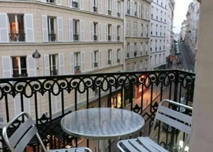 Bonsejour Montmartre 2*