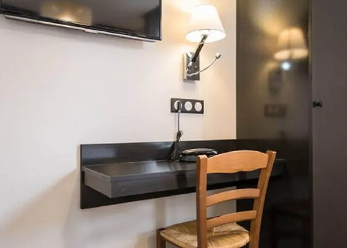 بونسيجور مونتمارترى باريس