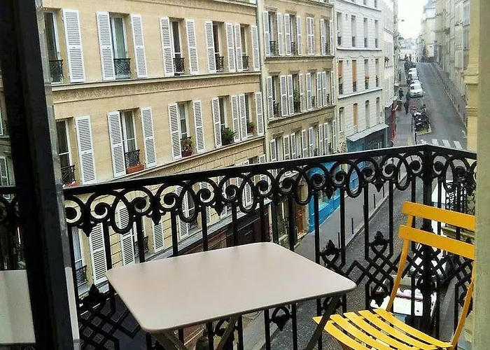 بونسيجور مونتمارترى 2*