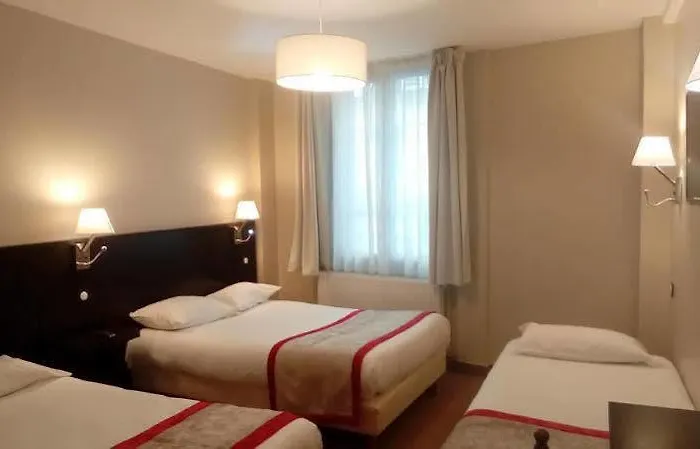 فندق بونسيجور مونتمارترى باريس